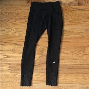 lululemon black leggings with reflective pattern